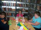 "Podróż dookoła świata" - zajęcia wakacyjne w Filii Bibliotecznej w Rybnie, 